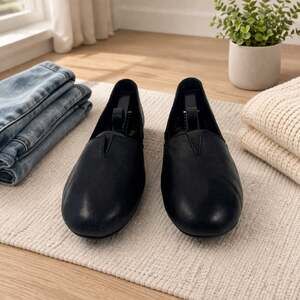 Born Malena Black Leather Flats V-Cut Slip On Comfort Shoes Women 9.5M